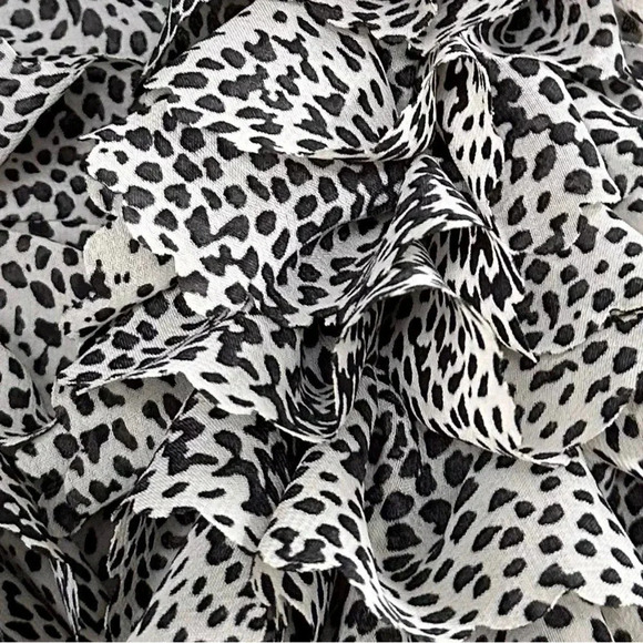 💟Women’s Soft Luxury Ruffle scarf 64” - Picture 3 of 10